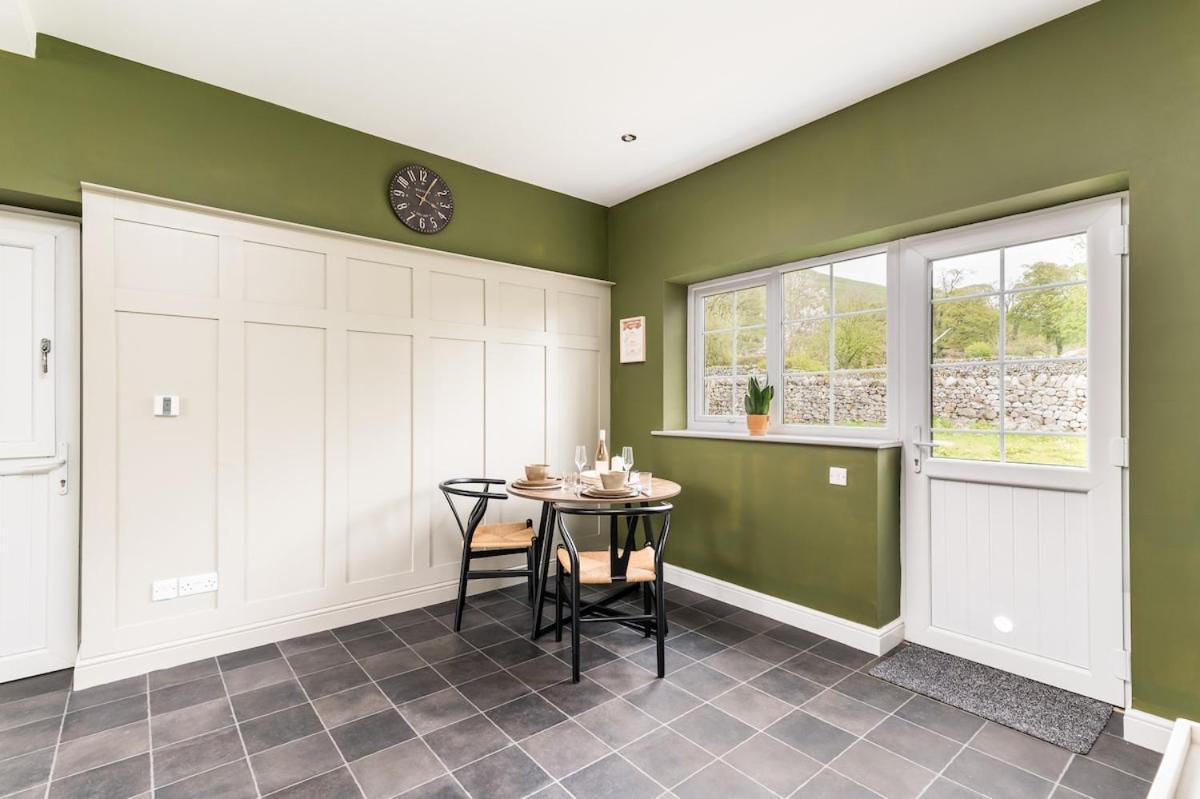 Central Malham Wellbeing Escape Hot Tub & Studio Dış mekan fotoğraf